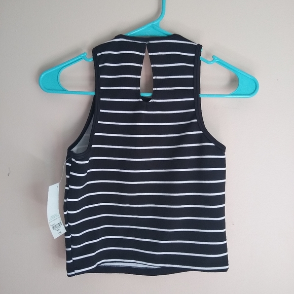 NWT Decree Sleeveless Crop Top - Picture 2 of 3